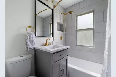 715 E 105th Place, Chicago, IL 60628 - Photo 11