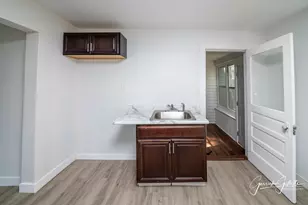 213 N Main St, Sandwich, IL 60548 - Photo 11