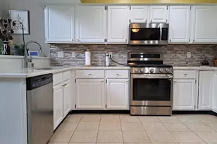 135 Thornhill Farm Ln, Saint Charles, IL 60175 - Photo 13