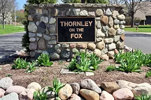 135 Thornhill Farm Ln, Saint Charles, IL 60175 - Photo 3