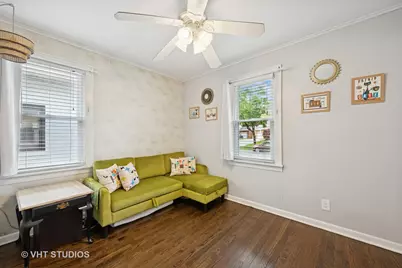 415 W Willow Street, Arlington Heights, IL 60004 - Photo 9