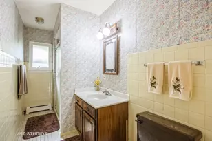 1715 W Main St, Sleepy Hollow, IL 60118 - Photo 17