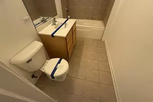 1122 W Catalpa St, Chicago, IL 60640 - Photo 9