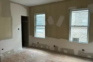 8125 S Peoria St, Chicago, IL 60620 - Photo 9