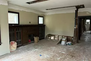 8125 S Peoria St, Chicago, IL 60620 - Photo 29