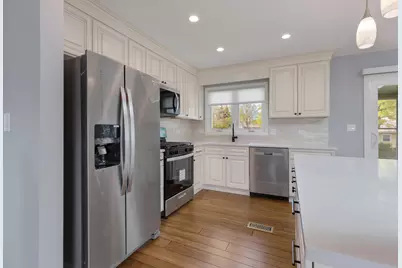 50 Kendal Road, Elk Grove Village, IL 60007 - Photo 11