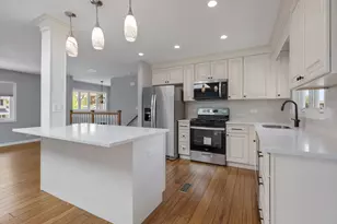 50 Kendal Rd, Elk Grove Village, IL 60007 - Photo 9