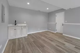 50 Kendal Rd, Elk Grove Village, IL 60007 - Photo 19