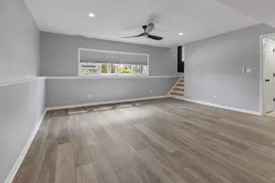 50 Kendal Rd, Elk Grove Village, IL 60007 - Photo 17