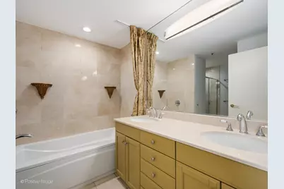 57 E Delaware Place #3202, Chicago, IL 60611 - Photo 21