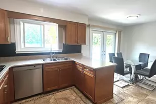 1402 Berry Ln, Flossmoor, IL 60422 - Photo 9