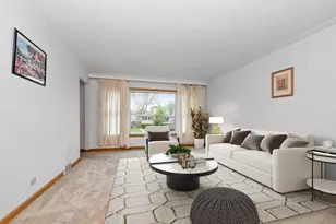 2820 W 100th Pl, Evergreen Park, IL 60805 - Photo 3