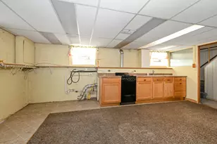 2820 W 100th Pl, Evergreen Park, IL 60805 - Photo 13