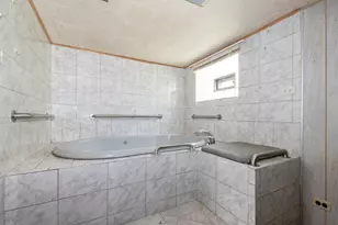 2820 W 100th Pl, Evergreen Park, IL 60805 - Photo 15