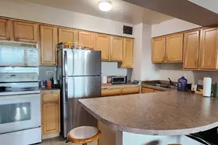 6030 N Sheridan Rd, Chicago, IL 60660 - Photo 3