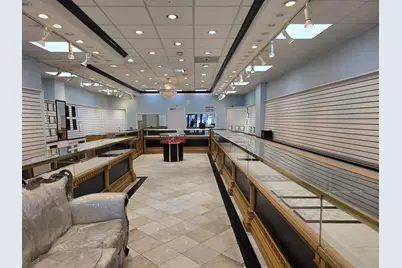 2651 W Devon Avenue, Chicago, IL 60659 - Photo 5