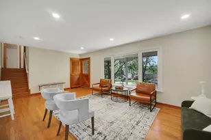 [Address not provided], Glen Ellyn, IL 60137 - Photo 3