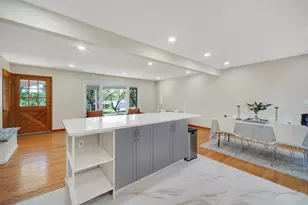 [Address not provided], Glen Ellyn, IL 60137 - Photo 11