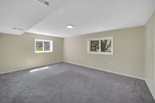 [Address not provided], Glen Ellyn, IL 60137 - Photo 17