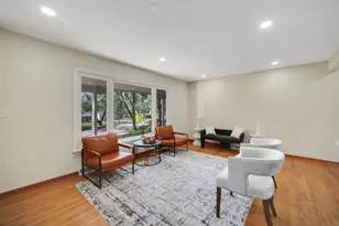 [Address not provided], Glen Ellyn, IL 60137 - Photo 5