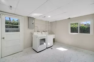 [Address not provided], Glen Ellyn, IL 60137 - Photo 19