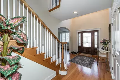 9322 S 83rd Court, Hickory Hills, IL 60457 - Photo 3