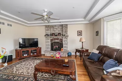 9322 S 83rd Court, Hickory Hills, IL 60457 - Photo 9