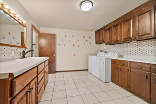 23875 E 00 N Rd, Cropsey, IL 61731 - Photo 19