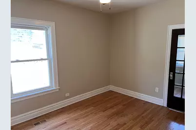 7949 S Manistee Avenue, Chicago, IL 60617 - Photo 9