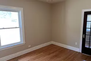 7949 S Manistee Ave, Chicago, IL 60617 - Photo 9