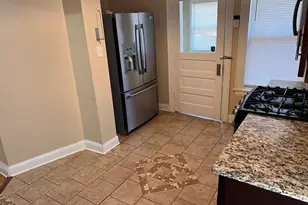 7949 S Manistee Ave, Chicago, IL 60617 - Photo 11