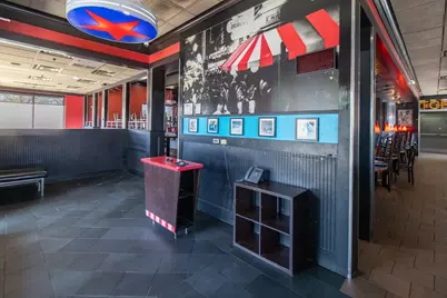 5420 W 95th Street, Oak Lawn, IL 60453 - Photo 3