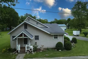 205 N Park St, Milford, IL 60953 - Photo 1