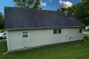 205 N Park St, Milford, IL 60953 - Photo 3