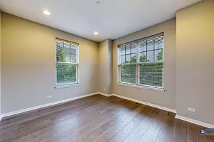 1255 Danforth Ct, Vernon Hills, IL 60061 - Photo 9