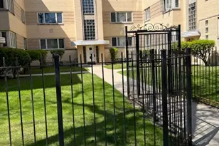 2030 E 72nd Pl, Chicago, IL 60649 - Photo 1