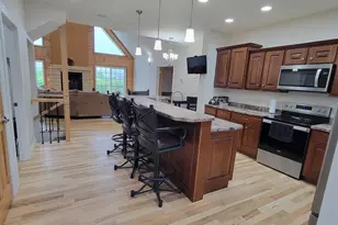 7648 N Indian Ridge Rd, East Dubuque, IL 61025 - Photo 7