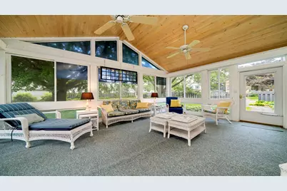 321 E Chamberlin Street, Dixon, IL 61021 - Photo 13