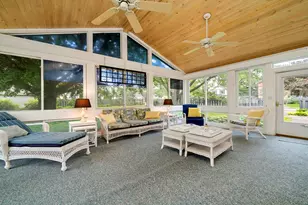 321 E Chamberlin St, Dixon, IL 61021 - Photo 13