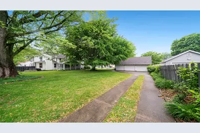 321 E Chamberlin Street, Dixon, IL 61021 - Photo 5