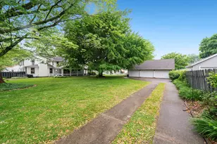 321 E Chamberlin St, Dixon, IL 61021 - Photo 5