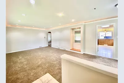 664 E 163rd Street, South Holland, IL 60473 - Photo 3