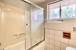 664 E 163rd St, South Holland, IL 60473 - Photo 13