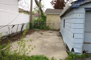 240 Linden Ave, Bellwood, IL 60104 - Photo 9