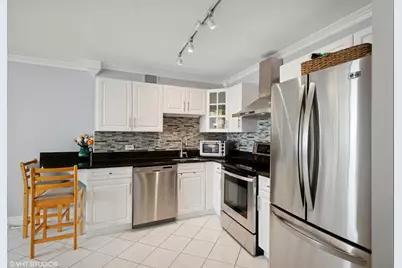 1030 N State Street #51J, Chicago, IL 60610 - Photo 5