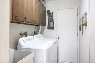 601 Lake Hinsdale Dr, Willowbrook, IL 60527 - Photo 19