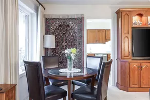 601 Lake Hinsdale Dr, Willowbrook, IL 60527 - Photo 9