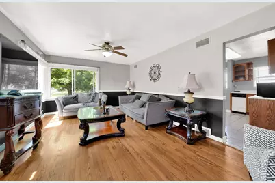 10045 S Kostner Avenue, Oak Lawn, IL 60453 - Photo 3