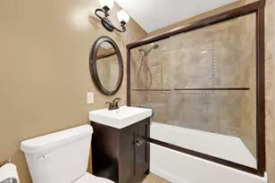 10045 S Kostner Ave, Oak Lawn, IL 60453 - Photo 9