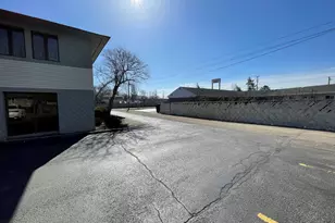 8 N Skokie Hwy, Lake Bluff, IL 60044 - Photo 5